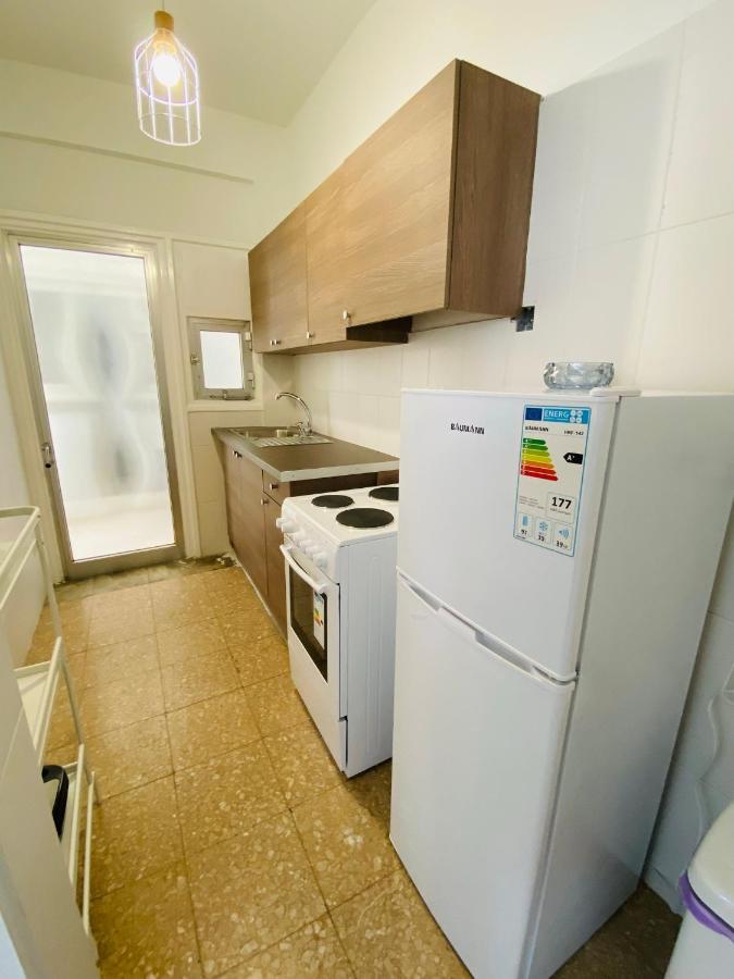 Simple One Bedroom Flat In Engomi Exterior photo