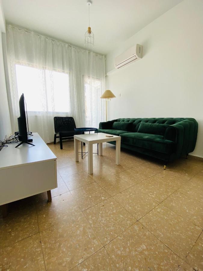 Simple One Bedroom Flat In Engomi Exterior photo